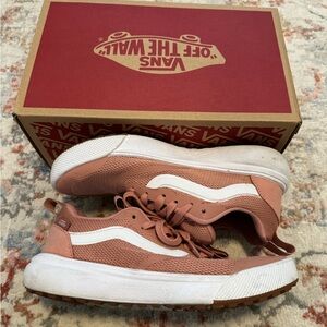Vans ultrarange size 6 women’s